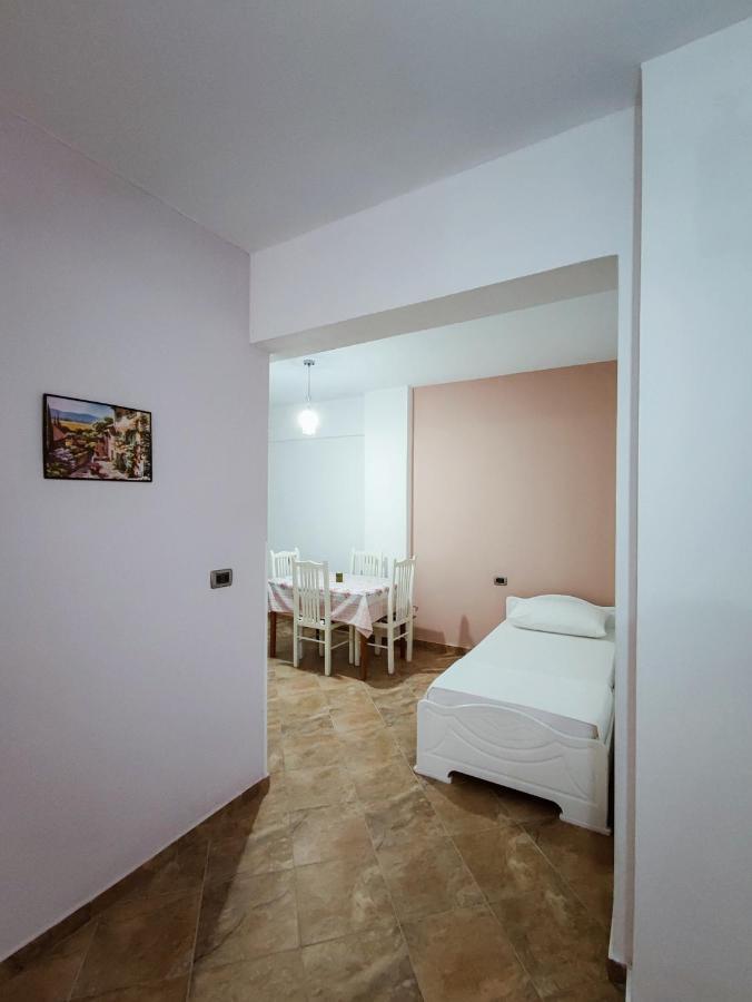 El Rio Apartments Саранда Екстер'єр фото