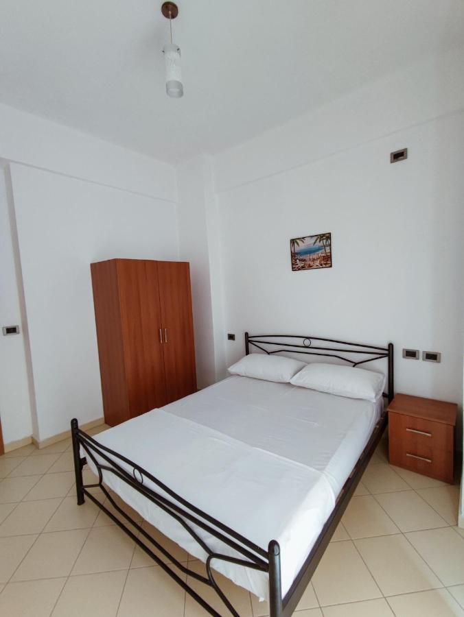 El Rio Apartments Саранда Екстер'єр фото