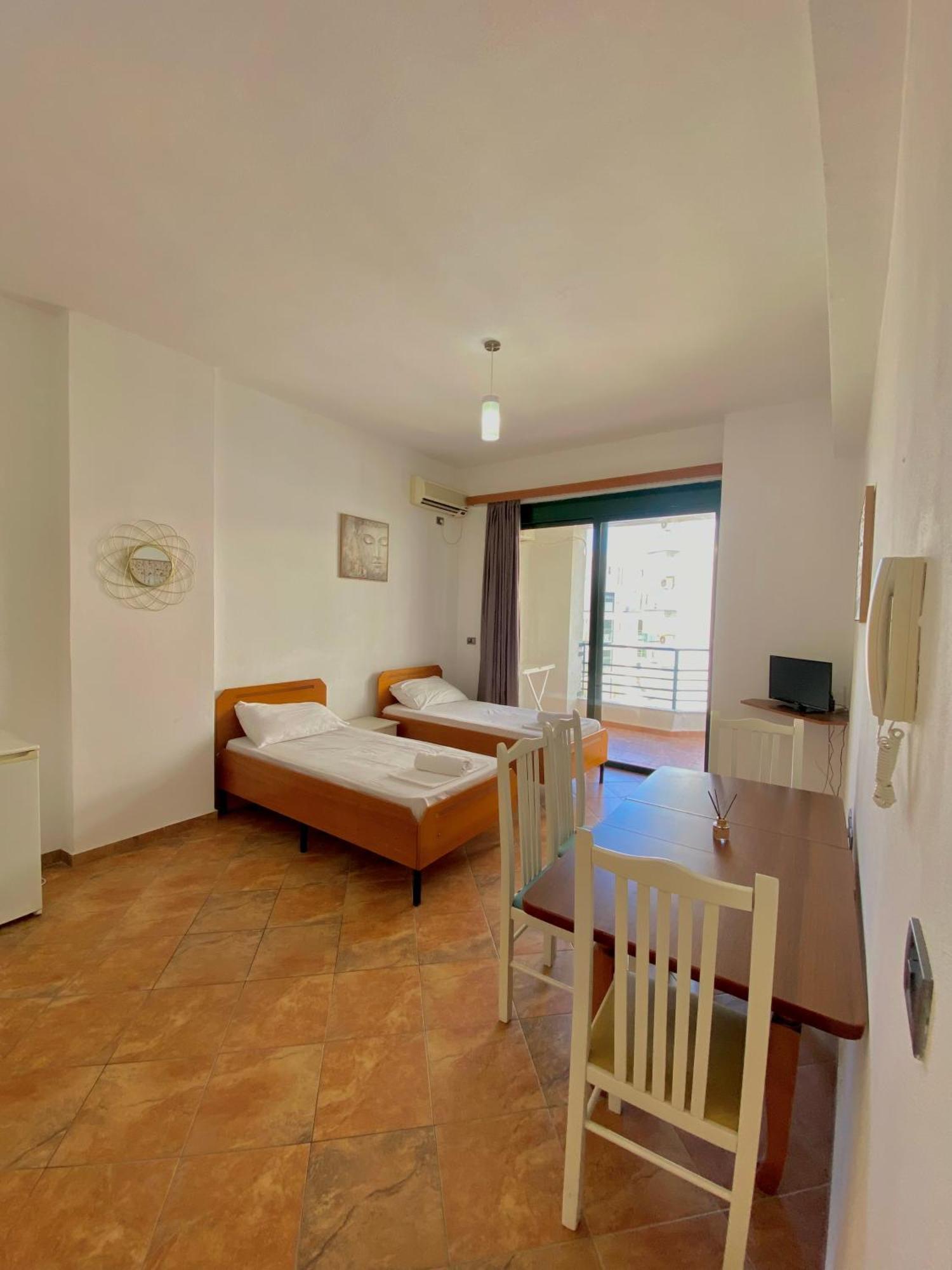 El Rio Apartments Саранда Екстер'єр фото
