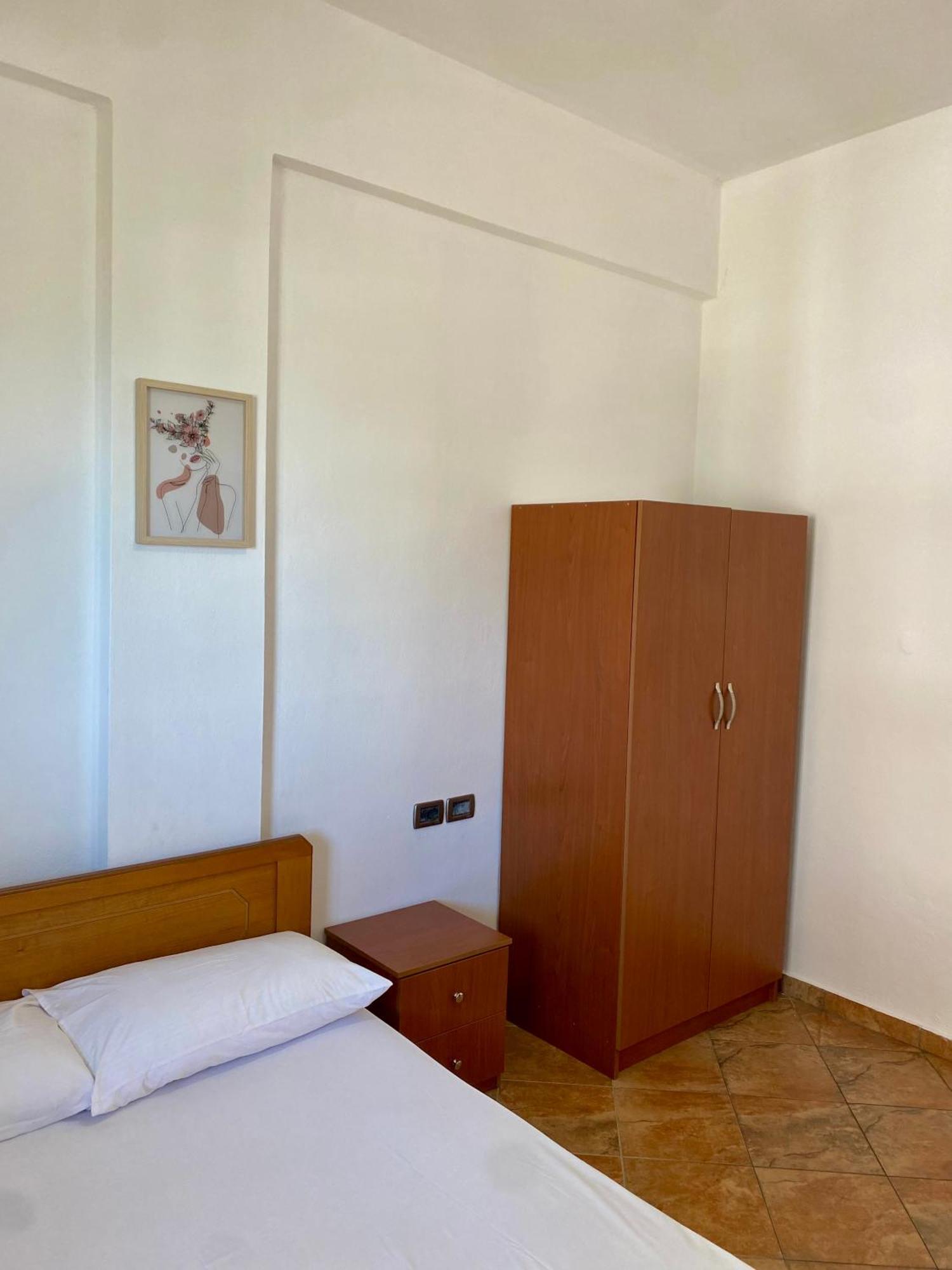 El Rio Apartments Саранда Екстер'єр фото